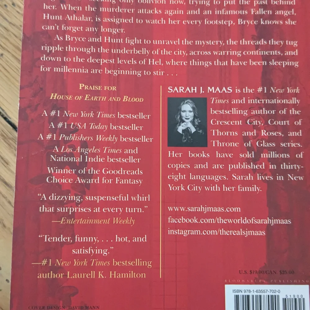 Sarah J. Maas 3 Book Set - Crescent City - Picture 2 of 8